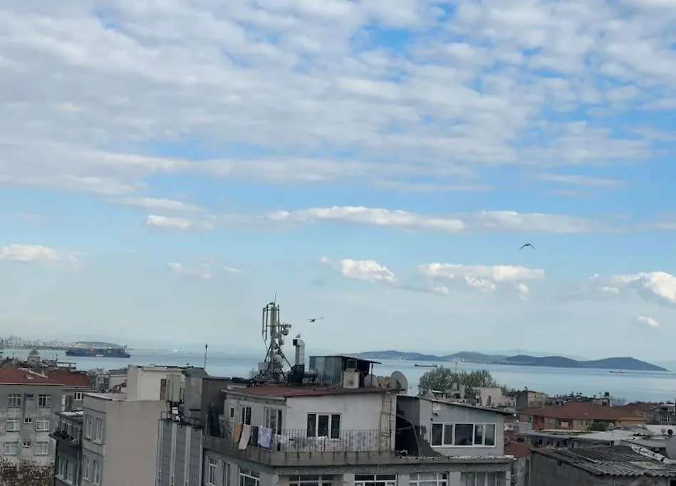 Fatih Merkezi Lokasyon Guezel Teras Manzarali Daire Istanbul Apartment